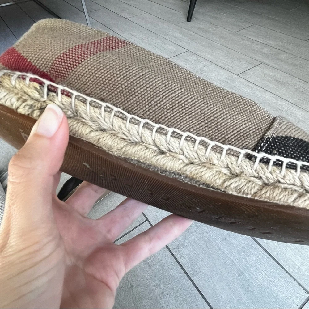 Burberry Authentic Beige Hodgeson House Check Canvas Flat Espadrille Size 7